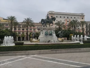 Sehenswürdigkeiten in Jerez Sehenswürdigkeiten in Jerez - Plaza del Arenal