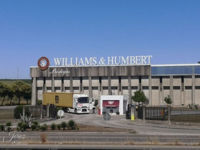 Beste Bodegas in Jerez - Bodegas Williams & Hubert Fässer Lagerhalle Jerez Sherry